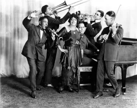 Maggie Smith and Her Jazz Hounds from https://afamwilsonnc.com/2021/06/14/mamie-smith-and-her-jazz-hounds-one-day-only/